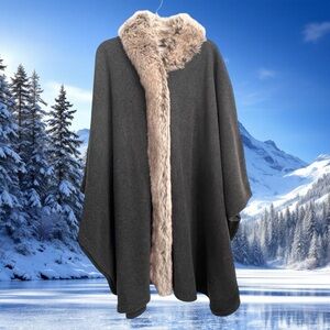 Preston & York Full Length Charcoal Gray Fleece Cape w/Faux Fur Collar